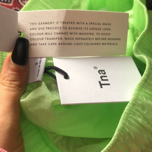 ARITZIA TNA Claremont Short Small - Picture 7 of 7